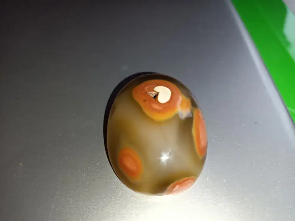 Chalcedony Combong Serat Kura Bergambar