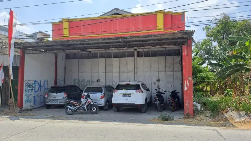 Ruko Dijual Barat Pasar Cuplik Jl. Veteran, Sukoharjo