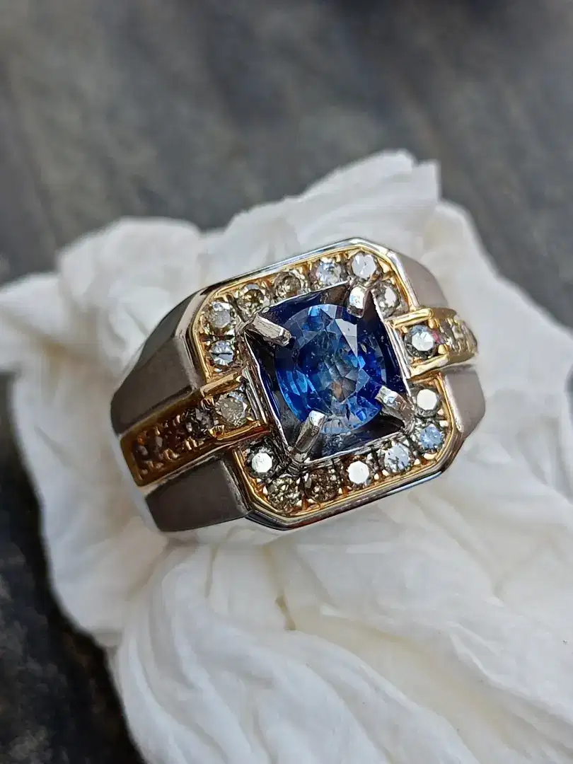 BLUE safir full keliling Berlian