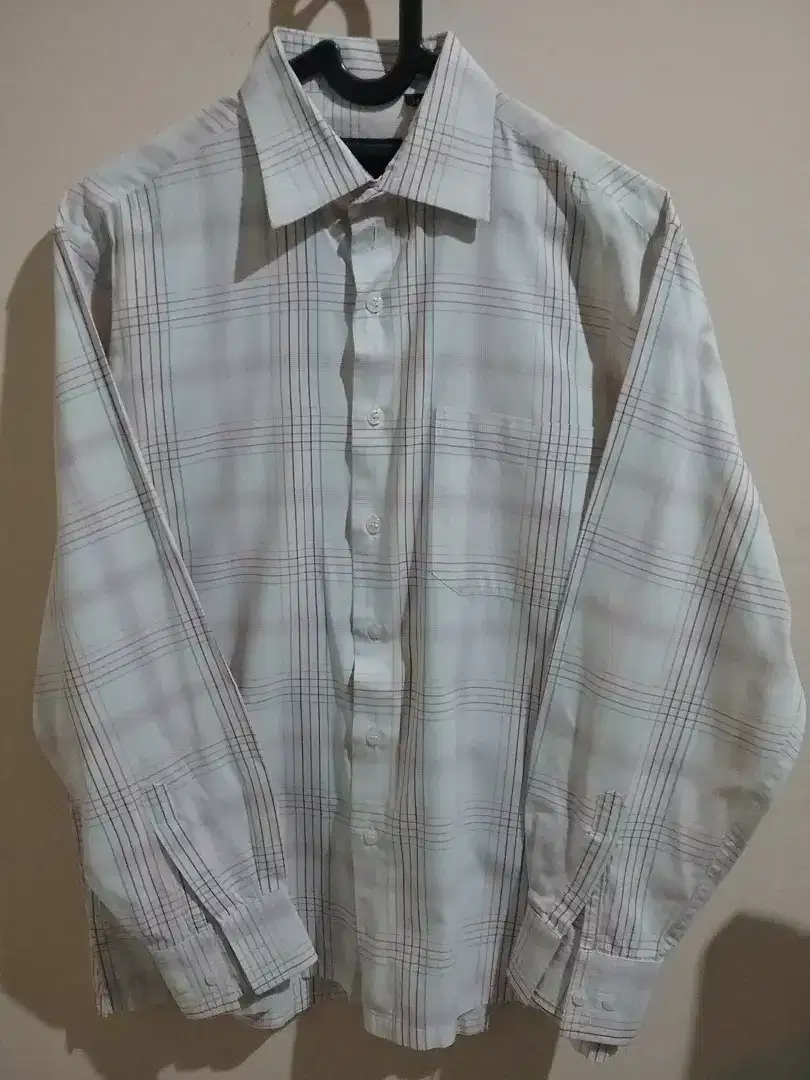 KEMEJA DANKAMAN SIZE M KONDISI 99%