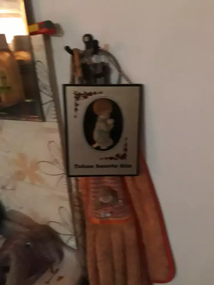 Hiasan dinding Tuhan beserta kita edition