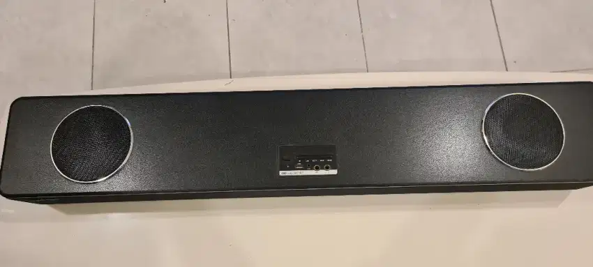Soundbar audiobank SBX500K and microphone