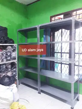 Rak besi perlengkapan barang2 rumah