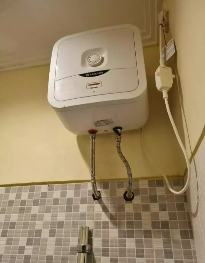 Water heater bekas sama pemasangan