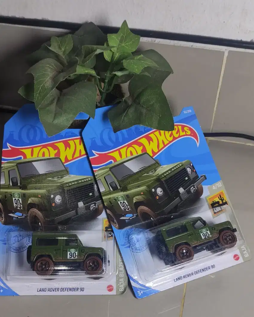 Hotwheels Land Rover Defender 90