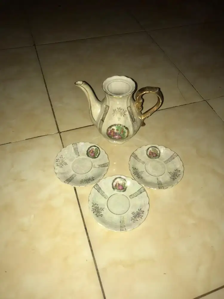 pajangan teko&pisin kramik