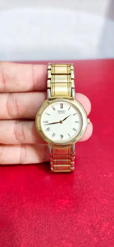 Dijual Jam Tangan Brand Seiko Pria. Diameter 3cm