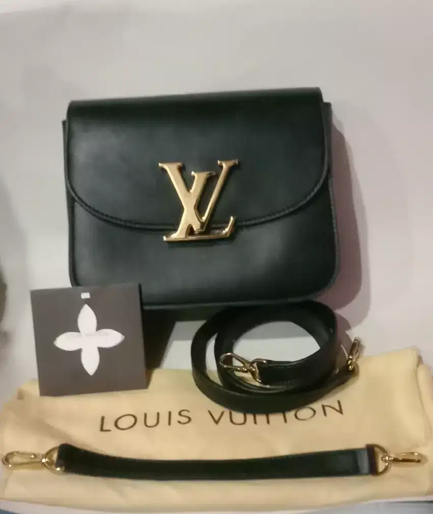 SALE Preloved Women Bag LV
