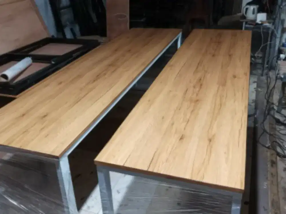 Meja kantor / meja kerja uk. 200*60*70