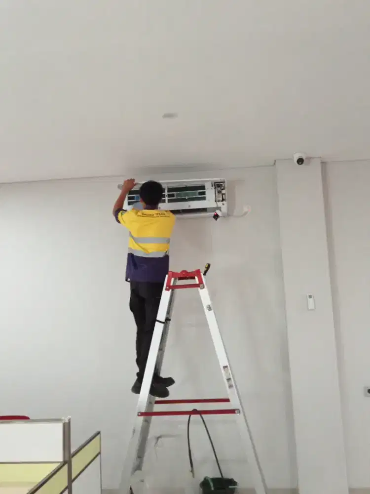 Service cleaning ac cuci AC Sleman Jogja