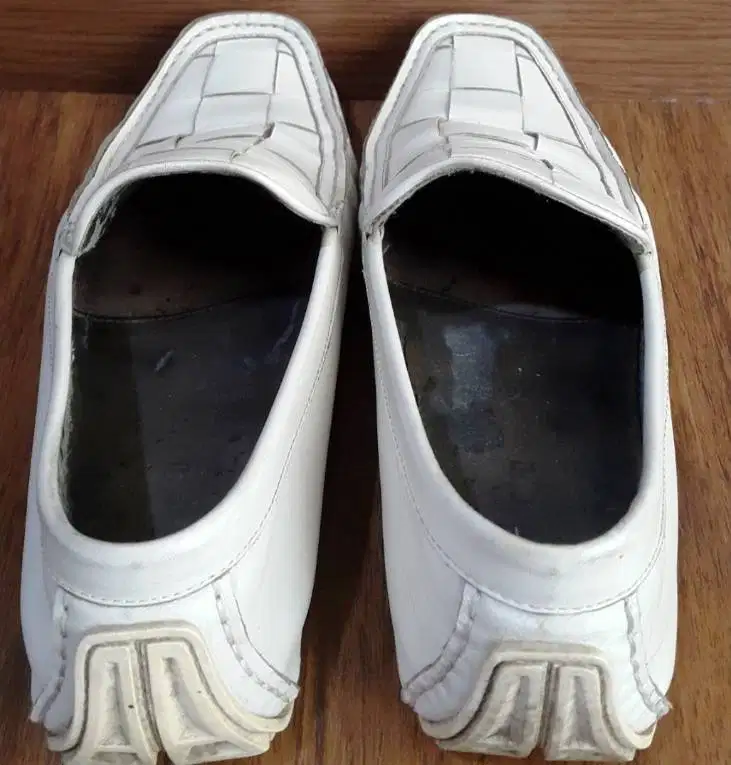 Sepatu Pedro White Motif Rajut