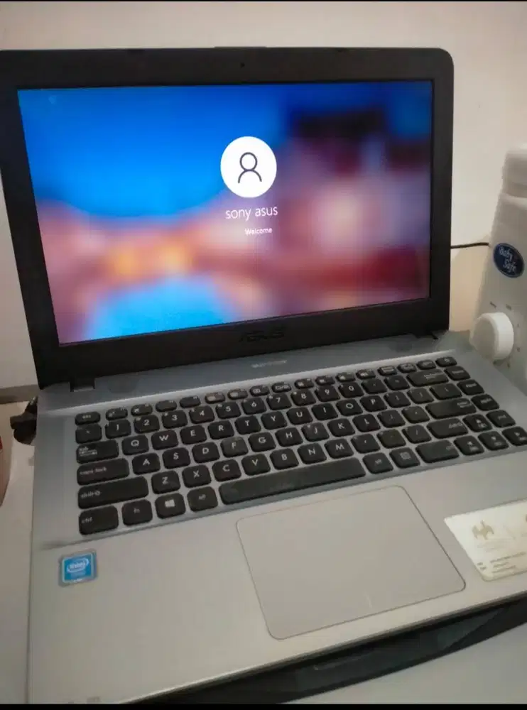 Laptop asus X441M silver DIJAMIN BAGUS