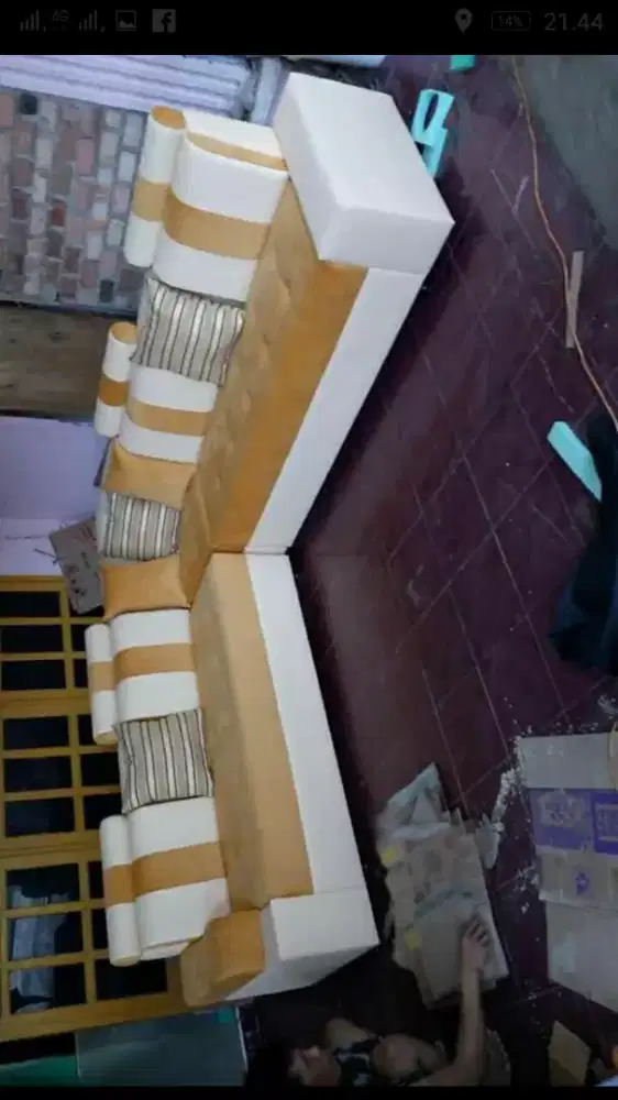 Sofa minimalis cantik