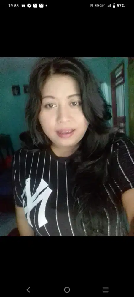 Cari kerja halal anter jmput sekolah sm beres2 dan masak aj sih bisany