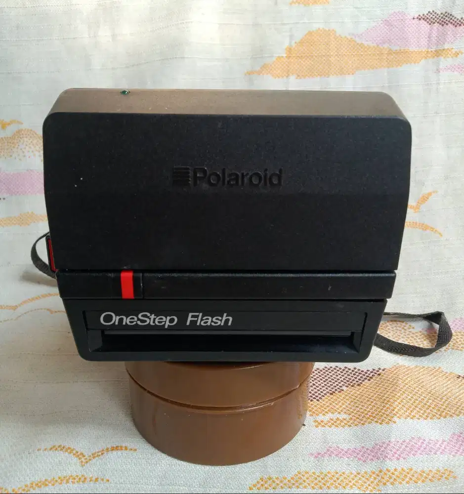 Kamera Polaroid OneStep Flash Camera 600Kondisi Baik
