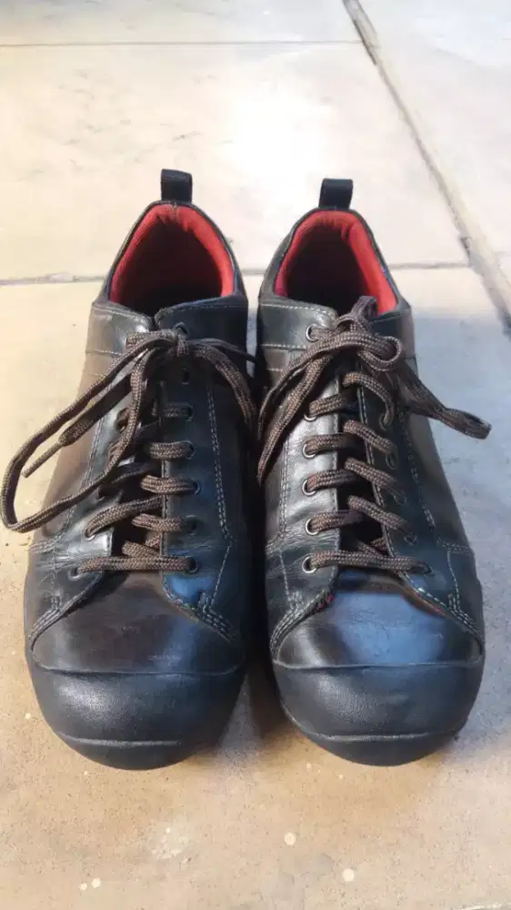 Jual Sepasang Sepatu Rockport Kulit WaterProof Bagus