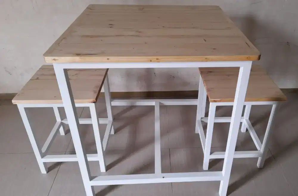 Meja Kursi Besi Hollow