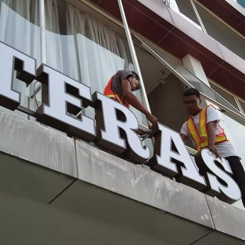 Huruf timbul SIGNAGE acrylic galvanis merk lettersign 3D signboard