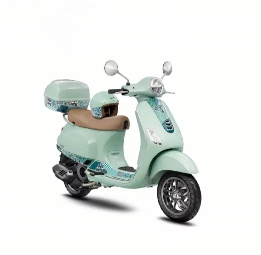 VESPA BATIK 2023 jarang dipakai KM 2003 bisa NEGO HARGA