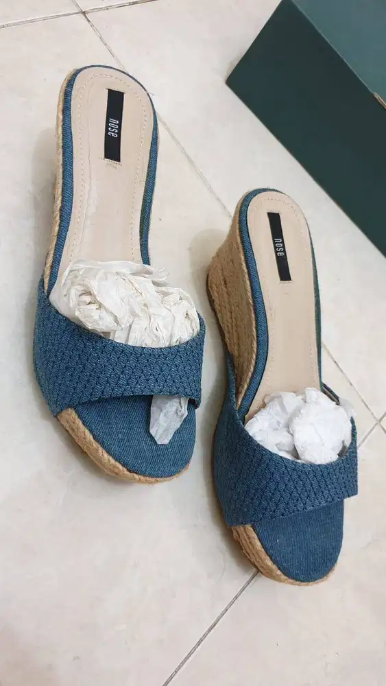 Sandal Nose Blue Ukuran 37