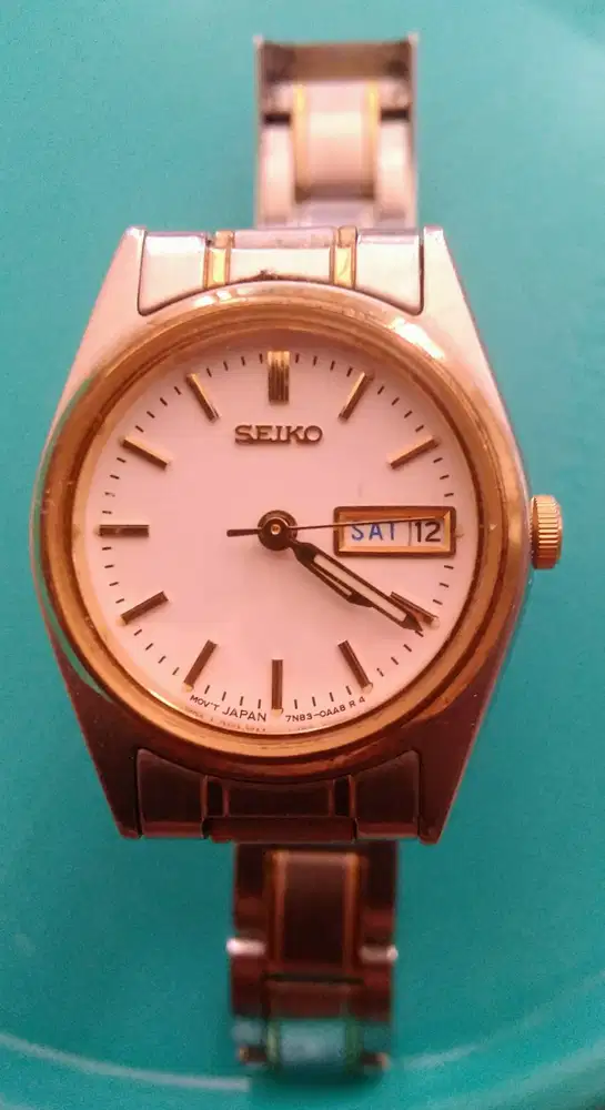 Jam tangan wanita merk Seiko