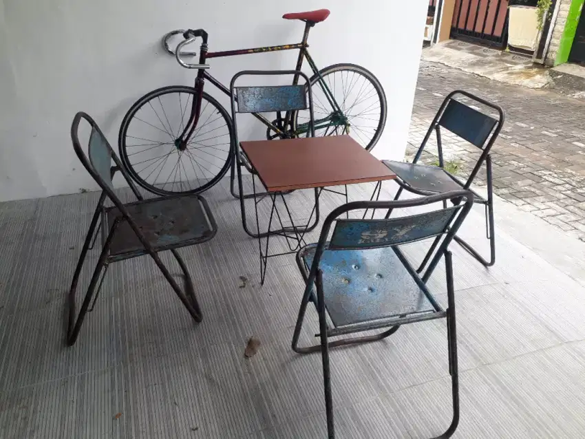 Kursi rt besi lipat jadul vintage