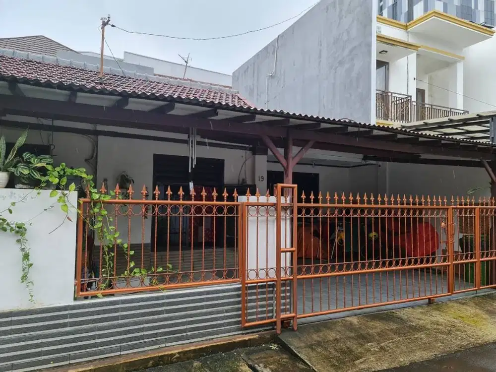 Jual RumahLama TebetBarat Dekat LRT,PasarTebet,PatungPancoran,PintuTol