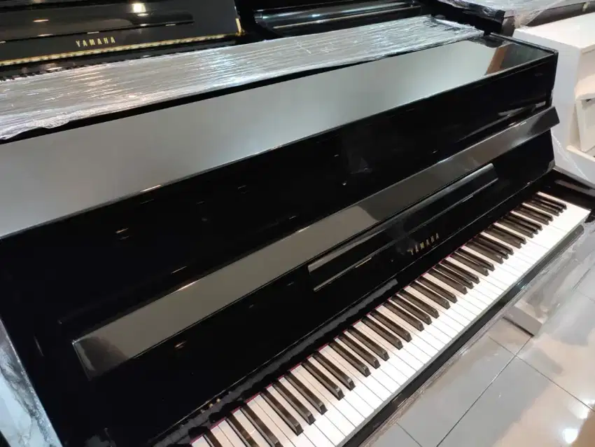 Piano Yamaha LU 90