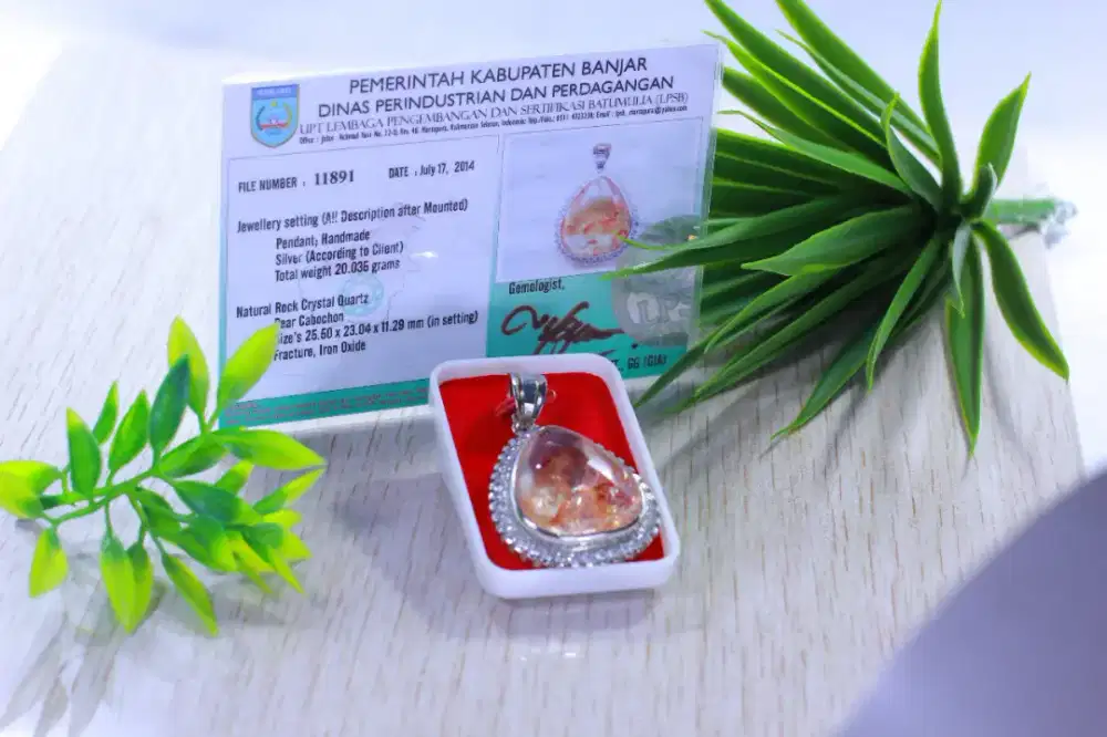 Liontin Batu Langkar