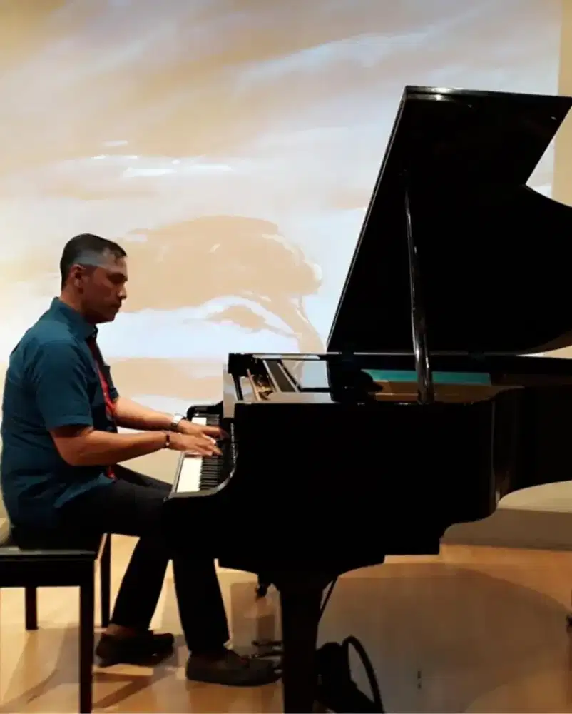 Guru Les Private Piano