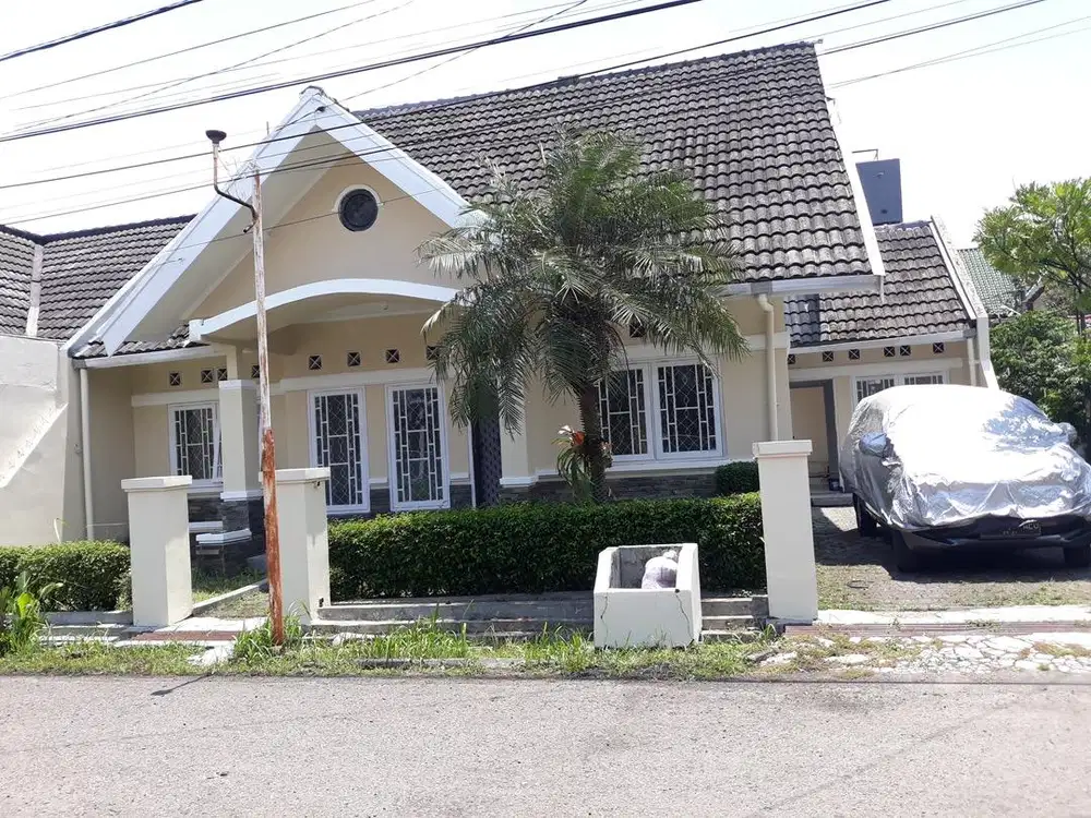 Disewakan Rumah Jl. Puspa Barat No. 15 Sanggar Hurip Soekarno Hatta