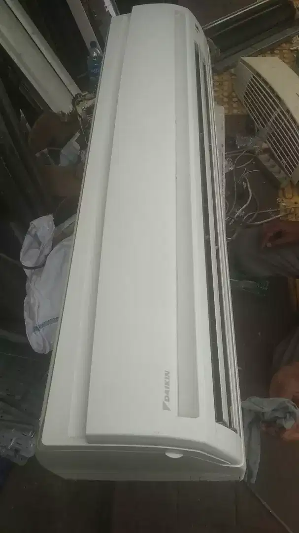 AC  Daikin 2 pk thailand