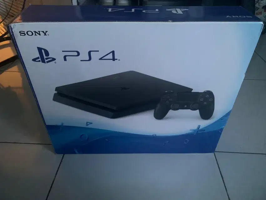 Playstations 4 Slim 1 TB Firmware 11.02 Series 22