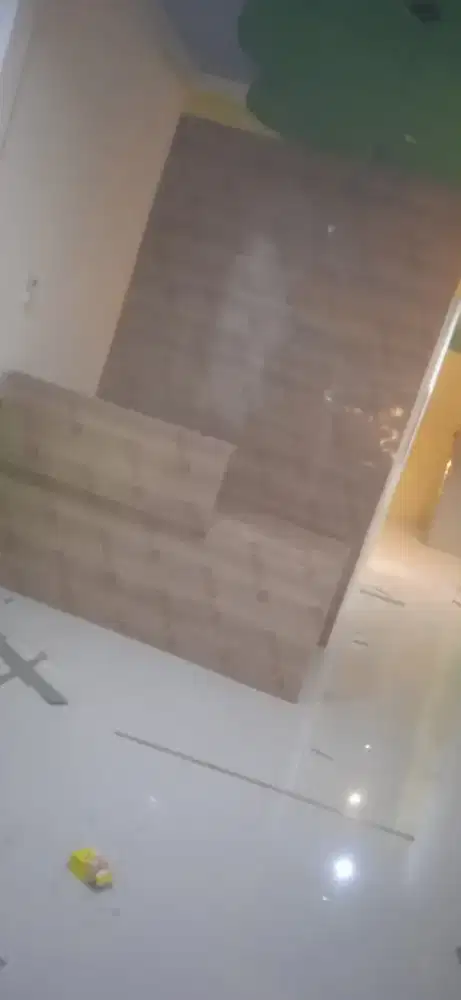 Partisi sekat ruangan, partisi kaca