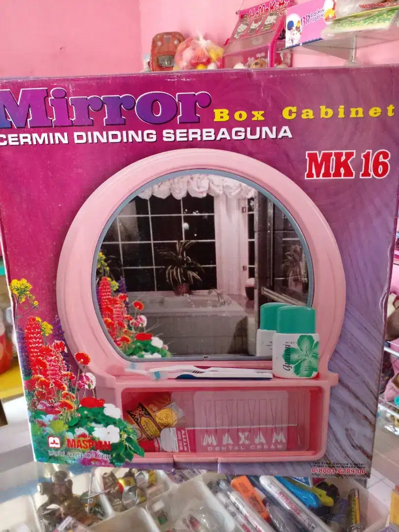 Cermin Dinding Serbaguna