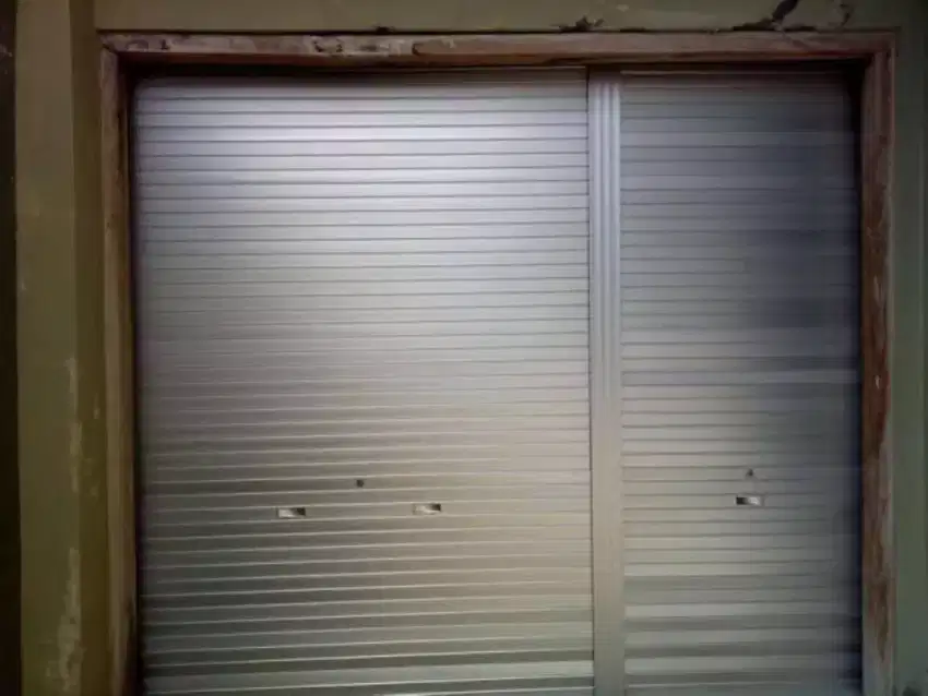 Teknisi pemasangan baru untuk rolling door folding gate murah jakarta