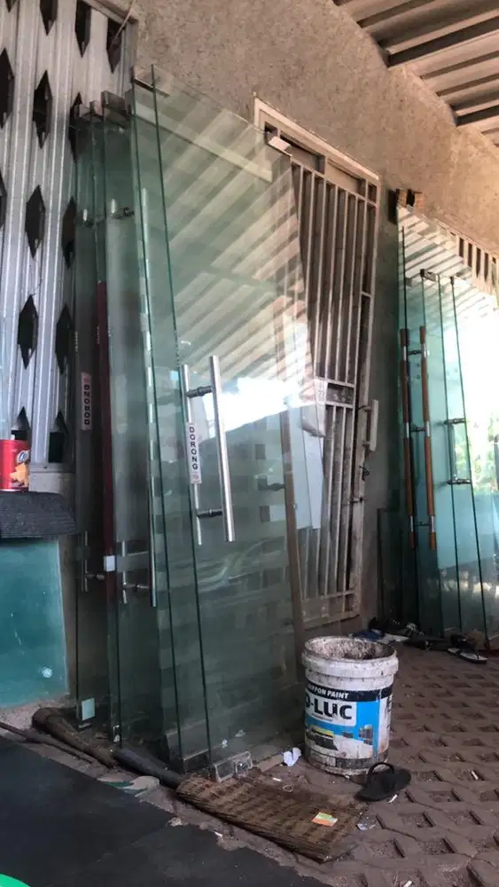 jual beli kaca bekas