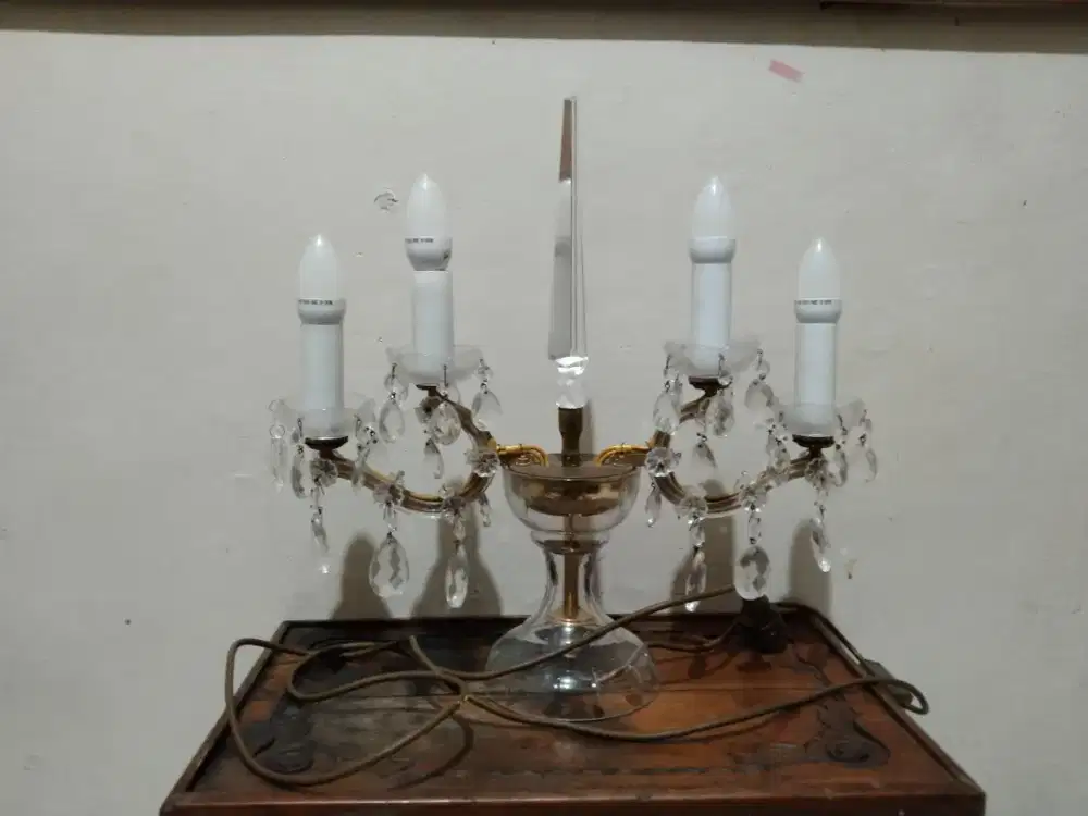 Lampu duduk crystal jadul