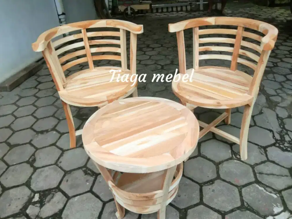 Kursi teras cantik jati di Yogyakarta