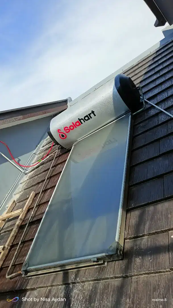 SOLAHART  WATER HEATER 180 L dan 300L