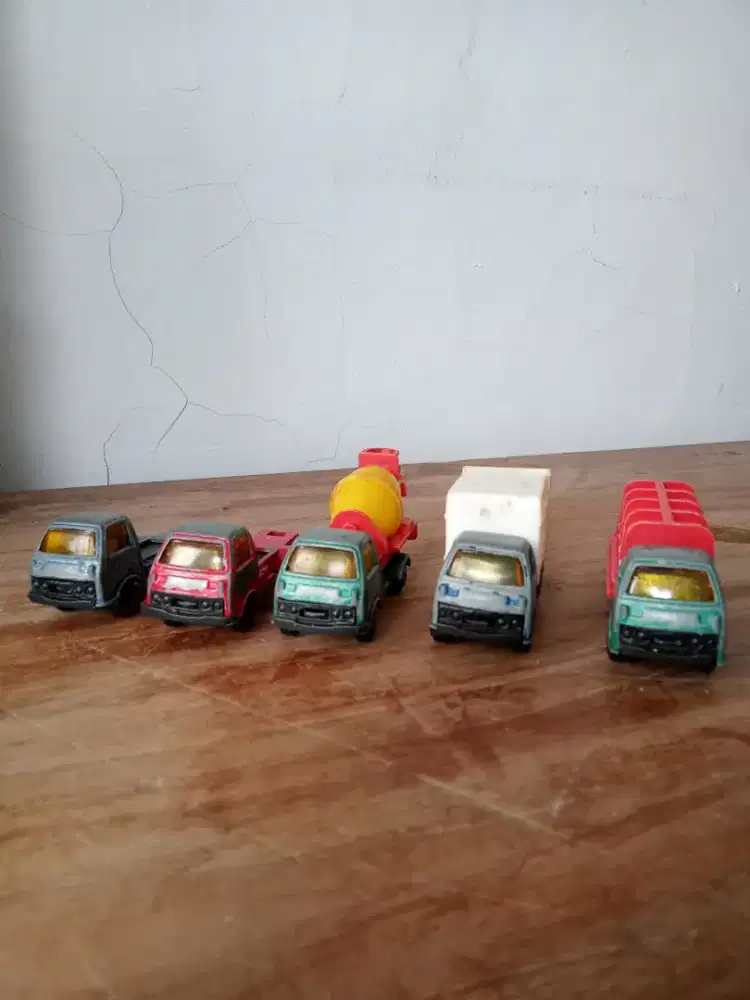 Mainan  Mobil Truck 5 Pcs second