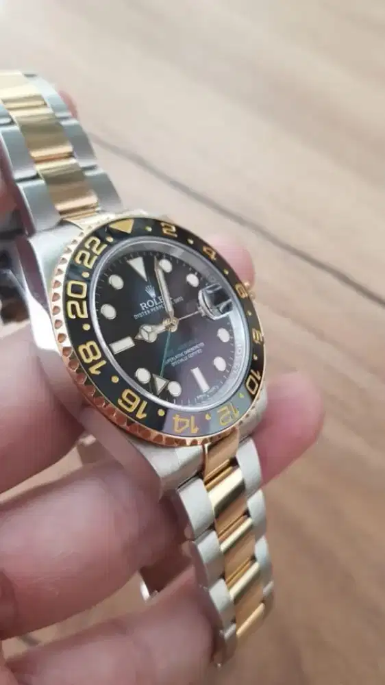 Jual BU Rolex Gmt master II 116713LN 2014 Lengkap Box Papernya