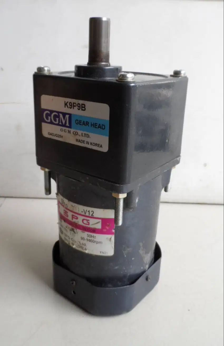 Motor Gearbox - 220 V - 60 Watt - 155 RPM - ratio 1 : 9 - SPG - GGM