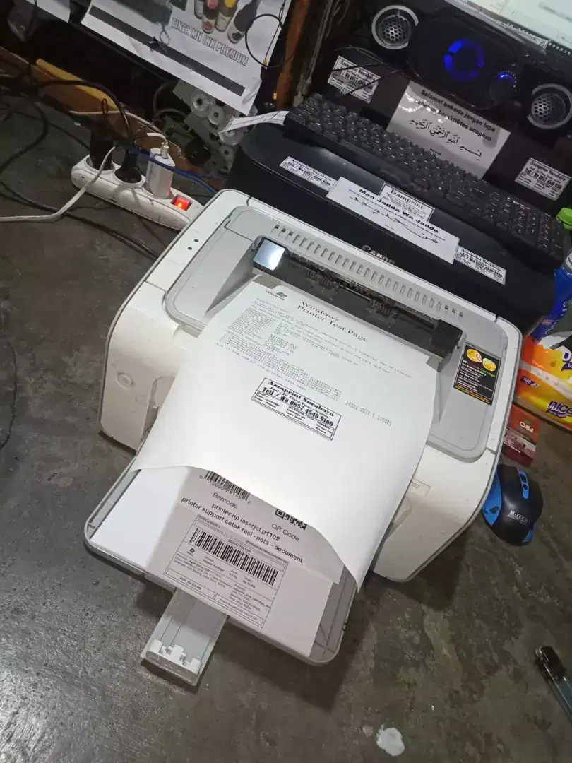 Printer.hp laser jet p 1102 print hitam putih