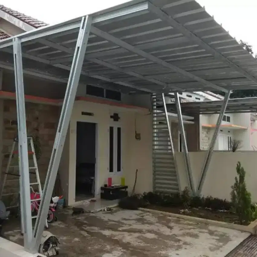 Rangka kanopi baja ringan dan atap