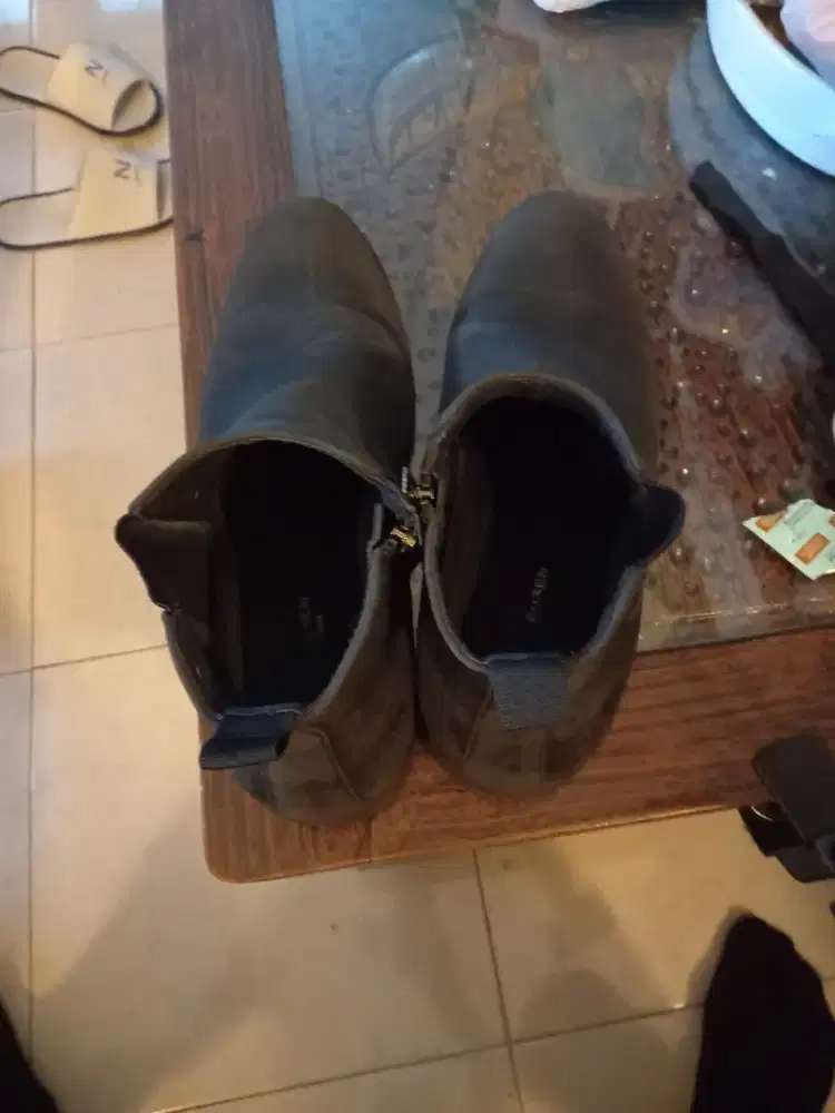 Sepatu kulit van housen original