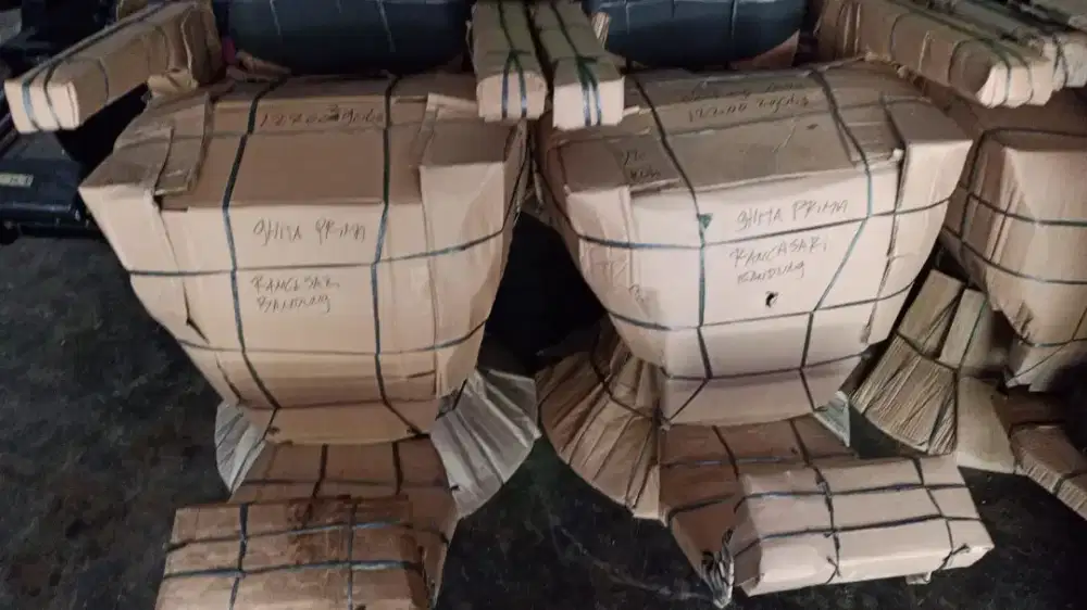 Kursi pangkas melayani COD