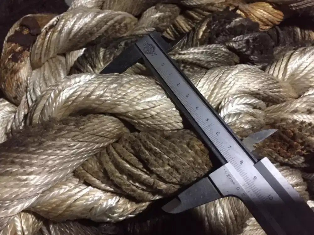 TALI TAMBANG SUTRA DIAMETER 90 MILI METER