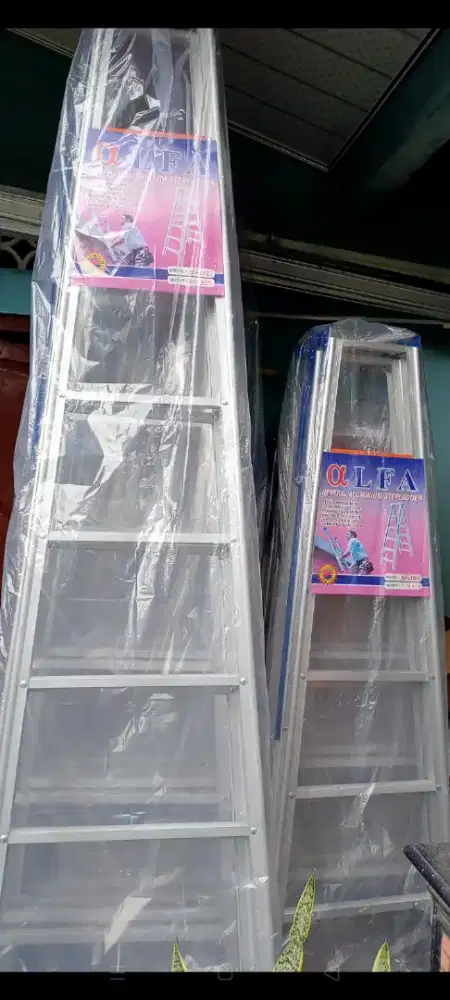Tangga lipat aluminium Alfa 2m