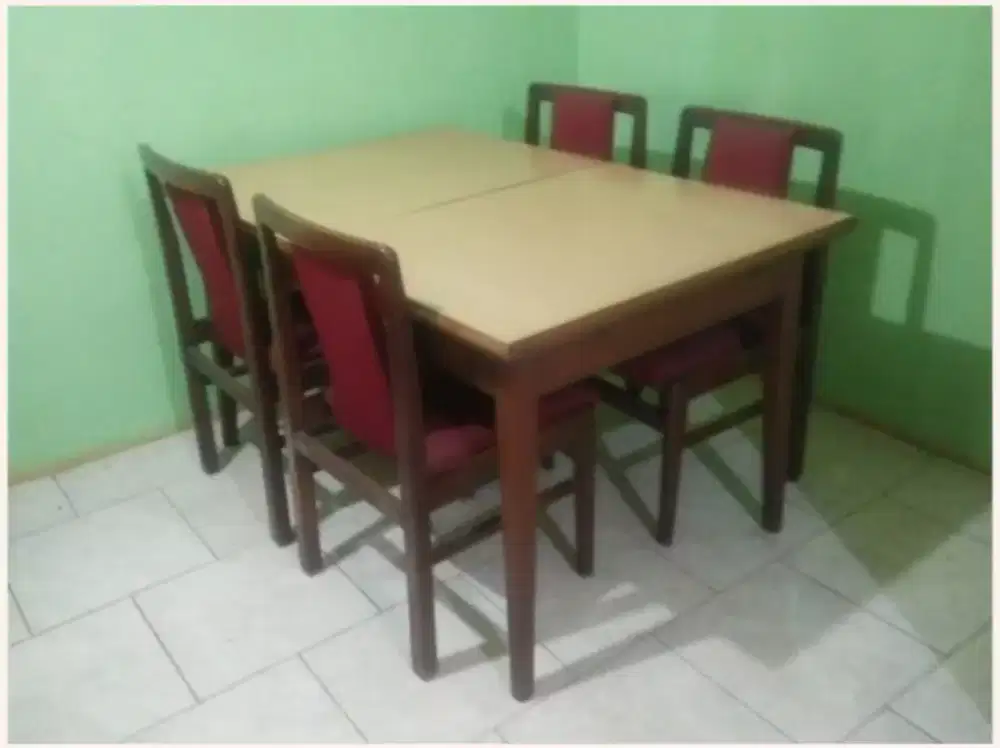 MEJA MAKAN
Jati Antik - SIAPA CEPAT DIA DAPAT!!